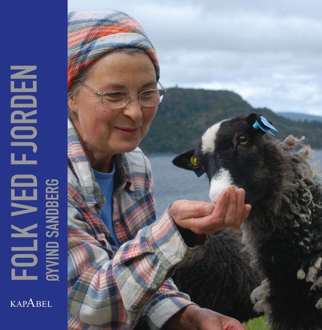 Hovedbilde Folk ved fjorden